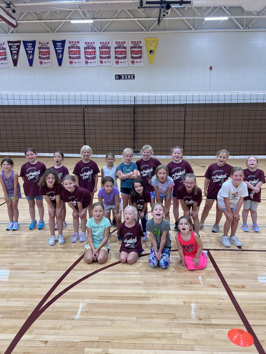 ToniComstock's tweet photo. What a great turn out for youth volleyball camp! The future is bright for Fillies 🏐 https://t.co/sJw1SZdOoi