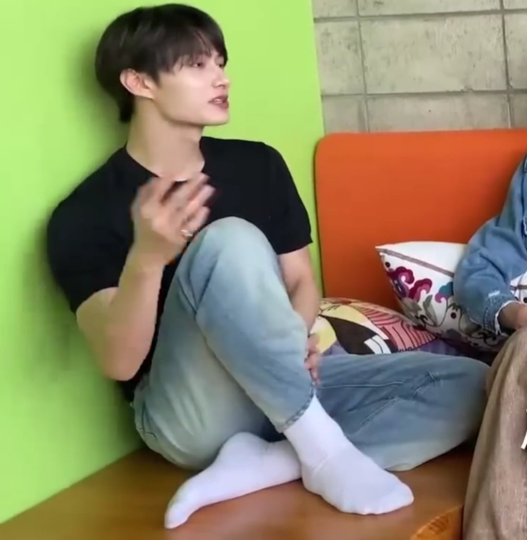 Kpop male socks tweet media