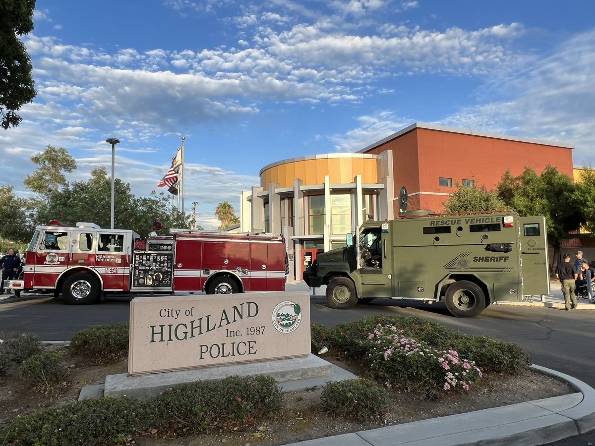 SBCSDgcovey's tweet photo. The Highland Sheriffs Department hosted a great family fun event for National
Night Out. #NationalNightOut2023 #burrtec #cityofhighland #sanbernardinocountyprobation #sbcdavictimservices #sanbernardinocountyfire #sbcsdexplorers https://t.co/Ho8XrEAVmM