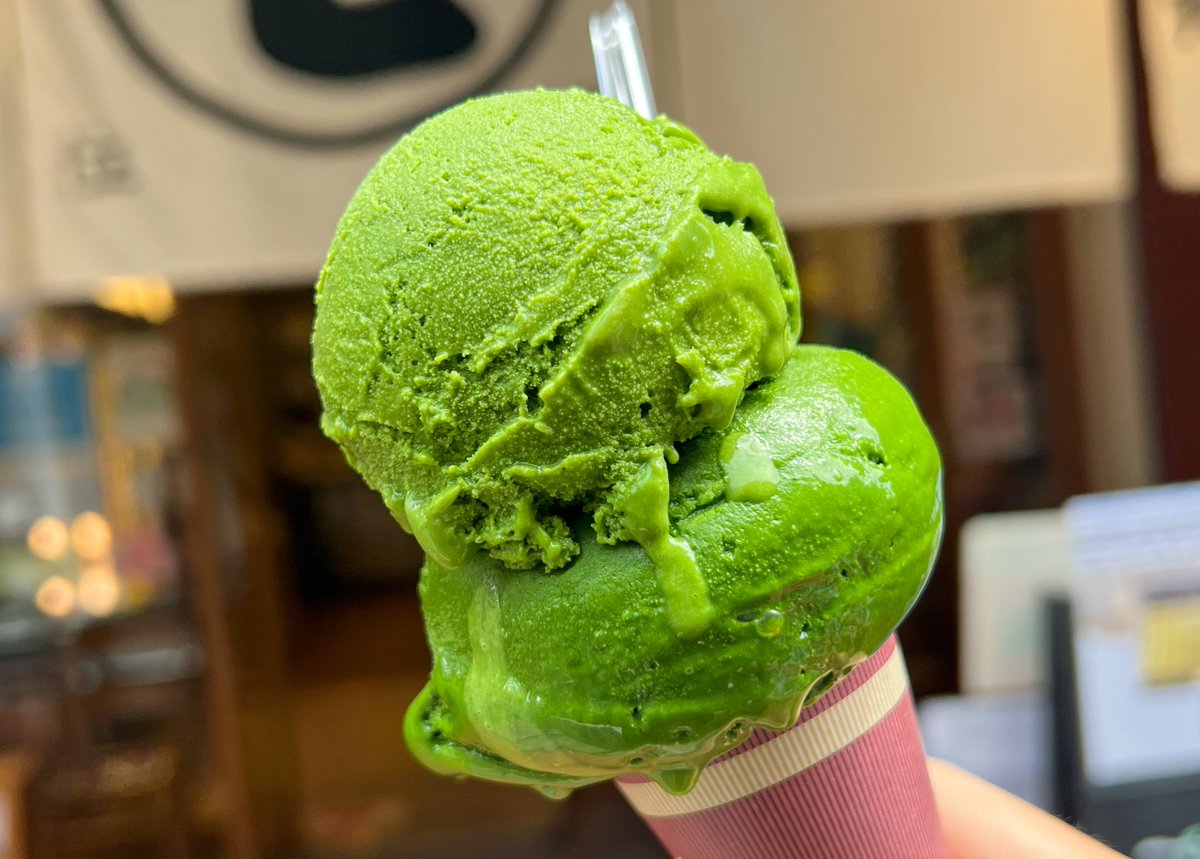 muni_gurume's tweet photo. 【ななや】
@東京：渋谷駅から徒歩9分

世界一濃い抹茶ジェラートを食べられるお店。
抹茶の濃さを選べる専門店で、一番濃い「NO.7」は世界一の濃さを誇る超濃厚ジェラート！
高品質な茶葉を厳選して作り上げた究極の抹茶スイーツ🍨 https://t.co/d5w2Ck7NNt