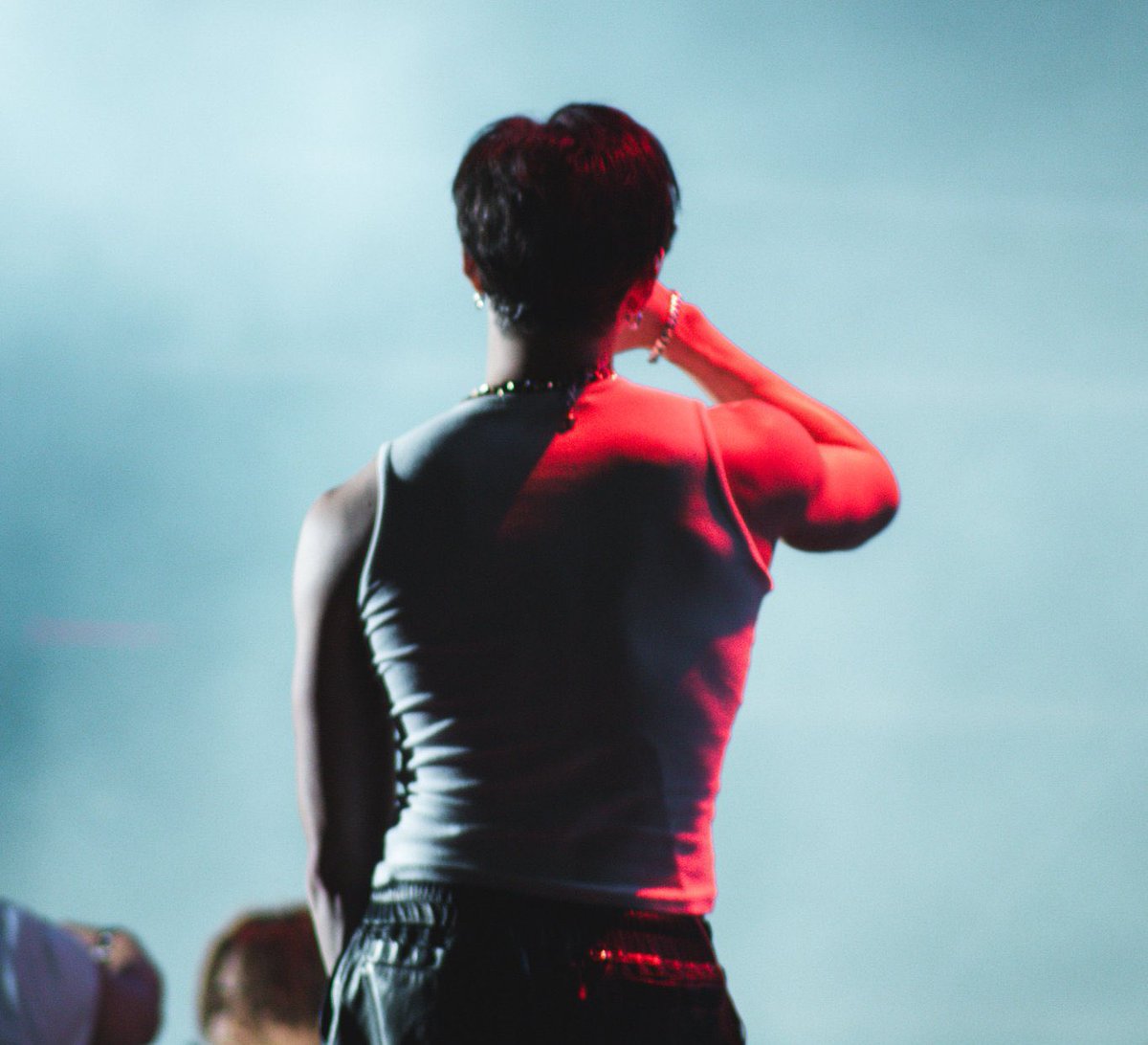 beyondyasmin's tweet photo. i love this genre of ‘bang chan’s beautiful shoulders’ photos https://t.co/Q2ilcq3nUw