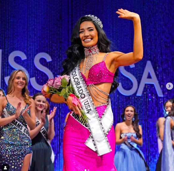 bodybycraig's tweet photo. Top or flop ? Miss Colorado USA’s winning gown. It’s different from classic evening gowns but we love it 😍 @misscousa #MissUsa #RoadToMissUsa https://t.co/m9QbLTzwnE