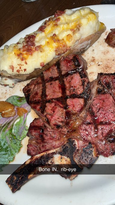 One of the best ribeyes in Las Vegas. Perfect Birthday dinner https://t.co/8leRBRauU0<a href="/tag/joclynstone"class="tags"><span>#joclynstone</span></a>