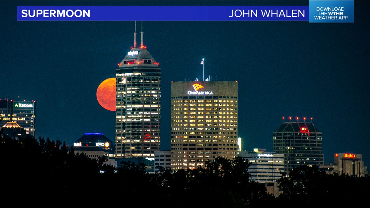 SeanAshWX's tweet photo. Retired @WTHRcom photographer John Whalen showing off his skills tonight with these insane Supermoon pics over Indy.

Thanks, John. https://t.co/o3ijYHbcsx