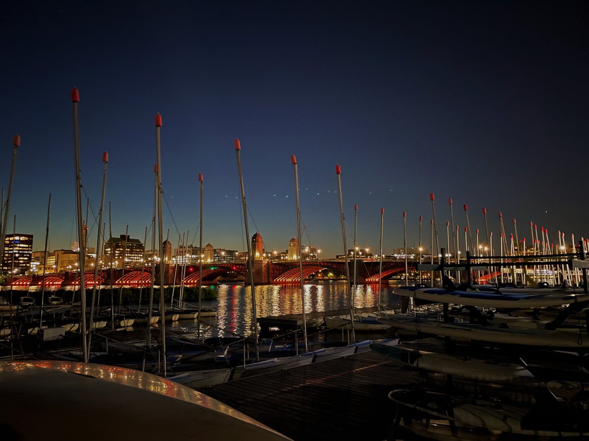 GomezJorgeMD's tweet image. August is #AppendixCancerAwarenessMonth and tonight the Longfellow Bridge @ Boston, MA, lit Amber to raise awareness about a rare but life-threatening disease🎗️Lets #TurnAugustAmber
#AmberForAppendixCancer 
As always, thanks to @acpmpresearch for the amazing effort behind this!
