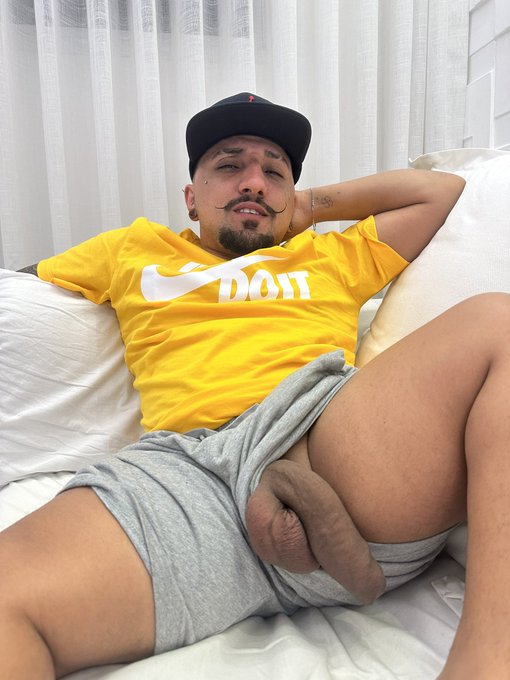 - oiiii To amando voc&ecirc;s assinando meu Privacy 😈 https://t.co/O9mKYsNIzC