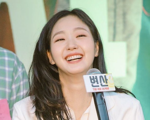 GOEUNHD's tweet photo. her precious smile 🥺 https://t.co/SAviQHgnoY