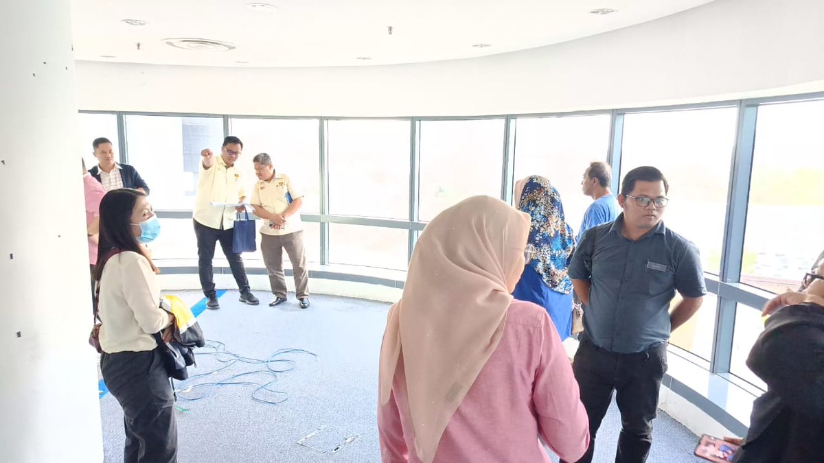 2hb Ogos 2023 Labuan,Kunjungan Hormat YBrs. Tuan Pengarah JKR Dan Lawatan Tapak Projek Pembaikan Serta Penyelenggaraan Pejabat SPRM WP Labuan. - Kerjasama Terjalin Untuk Siap Lebih Awal