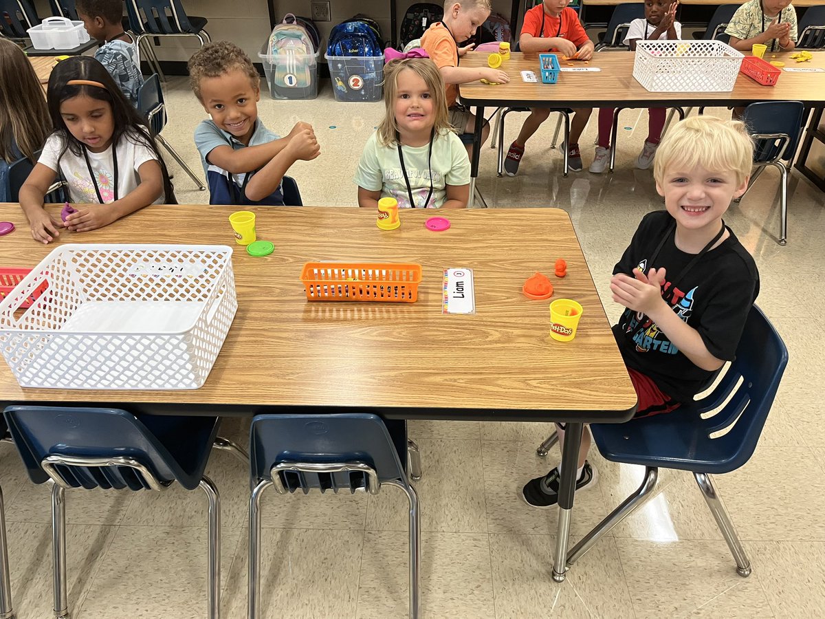 The_Katy_Croft's tweet photo. Our first day of Kindergarten was a great success! We had so much fun together!!! 🥰 @IndianKnollES @CherokeeSchools https://t.co/Z6fPMZMrG5
