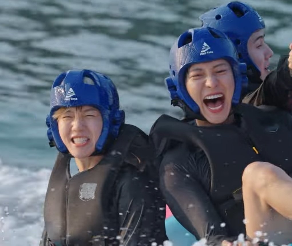 CXB_6104_'s tweet photo. These photo sequence 😭♥️ https://t.co/KbyrWNwgLV