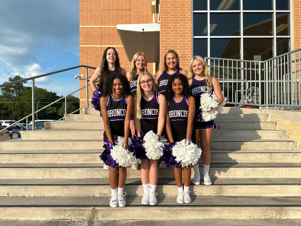 DHSBroncoCheer's tweet photo. Our 2023-24 Seniors had an amazing performance at the Freshman Orientation tonight💜💜 https://t.co/zGBQdaIaJY
