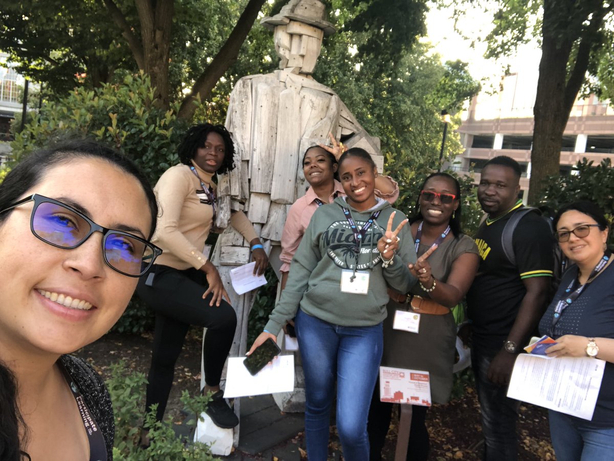 Guiomy87's tweet photo. #TEAM21 #T21 @ParticipateLrng #PLOrientation2023 #UnitingOurWorld #ScavengerHunt #NewFriends #Teacherslife #WeRock  #Stop2  This is a neighbor of Marriott hotel #ThePursuitOfHappiness https://t.co/UOypMeIRjg