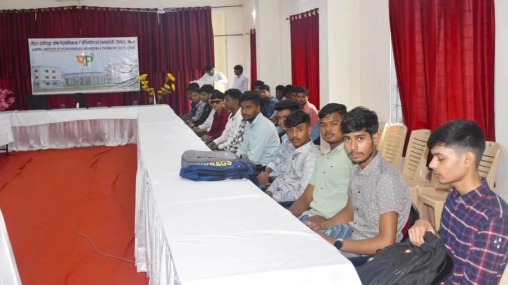 cipet_korba's tweet image. 🎓 Excitement fills the air as we kickstart Day 1 of the Student Induction Program (SIP) for our brilliant Diploma Fresher's at CIPET-KORBA! Here's to a promising start for the Academic Year 2023-24! 🌟 #CIPET #SIP2023 #AcademicYearKickoff