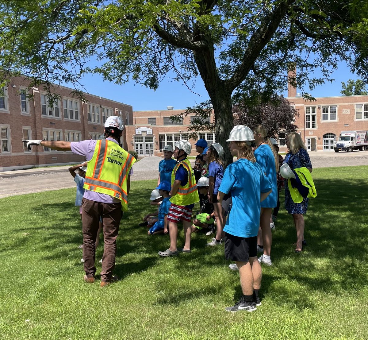 Lisa Krueger tweet media