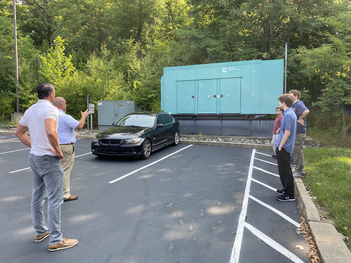 PareceLw's tweet image. BIG Thanks to our ITC Hamilton Clermont Cooperative, David Downs, Adam Blevins, and team for hosting WCSD’s @INTERallianceED HS Interns. Such a great experience for them! #WCLearns #WCConnects