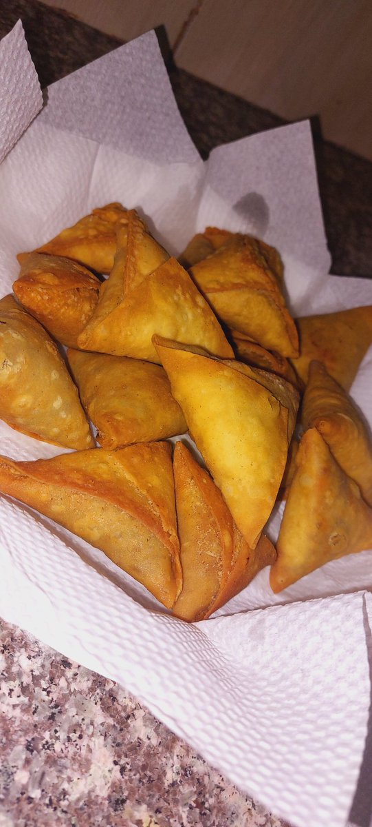 chapatimistress's tweet image. May your day start with such greatness 😋

#Chapatimistress Beef #Samosas

wa.me/c/254706084696