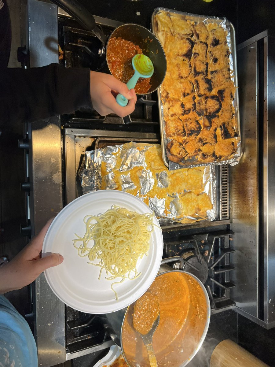 knights_em's tweet photo. Great food this week! The girls made some amazing food! https://t.co/tjJRynFFOI