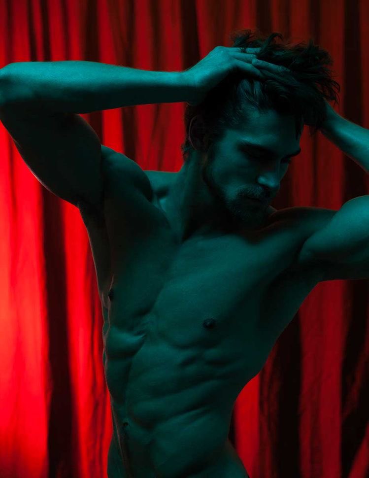 𝐊𝐧𝐨𝐱 𝐑𝐚𝐞𝐤𝐞𝐧. 
𝐓𝐡𝐞 𝐞𝐥𝐞𝐦𝐞𝐧𝐭𝐚𝐥 𝐭𝐢𝐠𝐞𝐫  
𝐃𝐞𝐦𝐢𝐠𝐨𝐝

28 years old Shifter and elementalist. 
Protective over the people he cares about. 
Pansexual with a heavy Male lean. 
Switch with bottom lean.