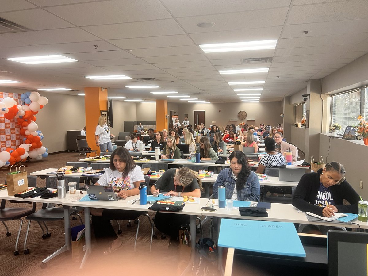 MNPS Social Workers tweet media