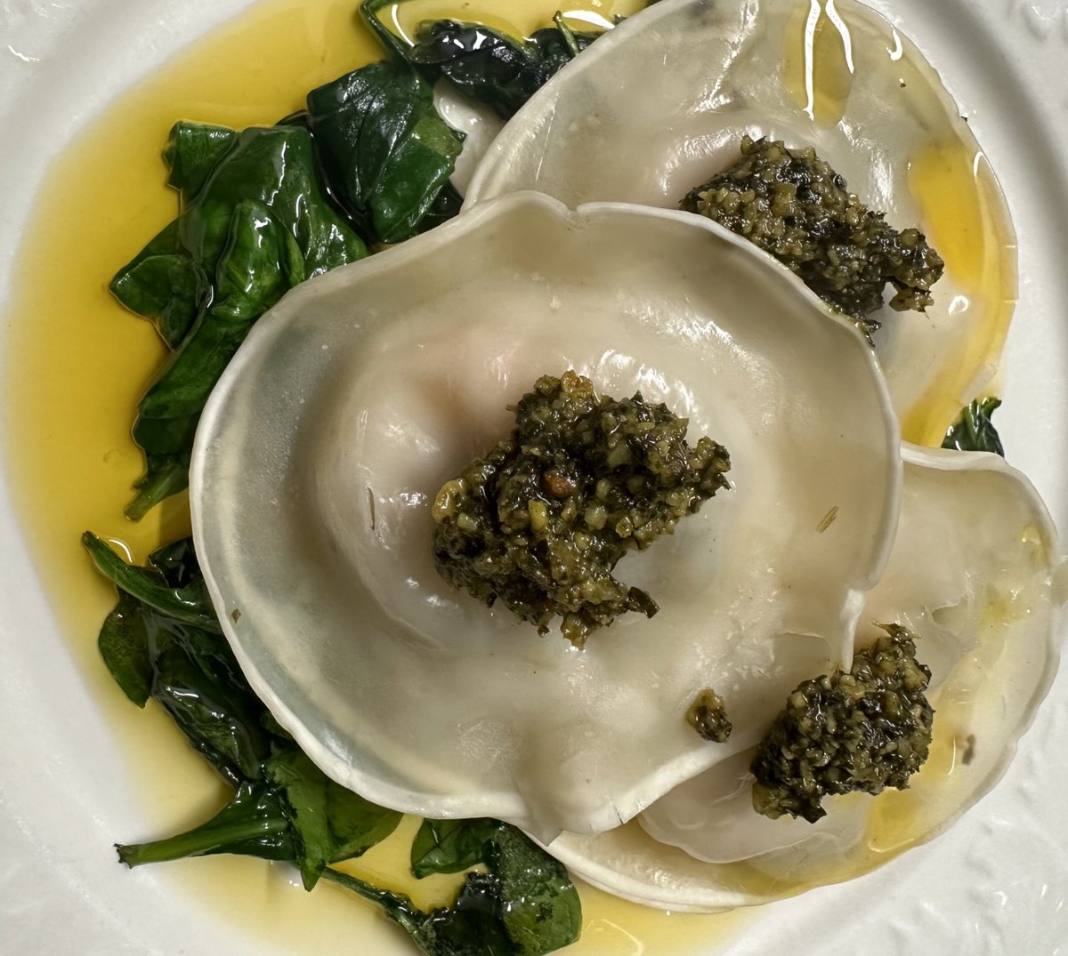 the_cafecat's tweet photo. Prawn Wontons with Pesto: These prawn wontons are quick to make using a packet of wonton wrappers from the supermarket. Thaw the packet enough to remove the number you need, then stick them back in the freezer. I used frozen green (raw) prawns from … https://t.co/ptNUDvVlIj https://t.co/5ju4HGBoYB