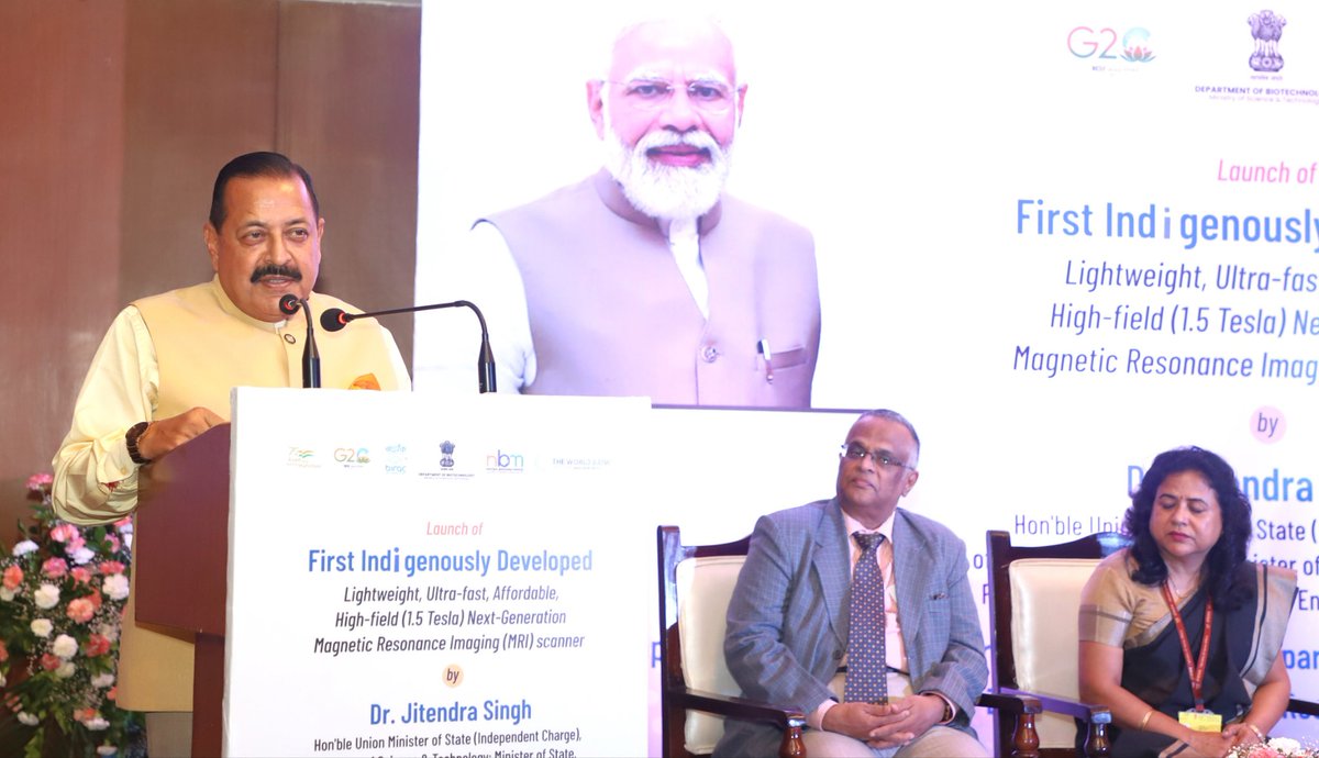 RisingKashmir's tweet photo. #DrJitendra launches #India’s first indigenous #MRIscanner, underlines affordable #healthcare

@DrJitendraSingh @PMOIndia
@HMOIndia @PIB_India

https://t.co/3VrCVZnRff https://t.co/bRjsjEgCxU