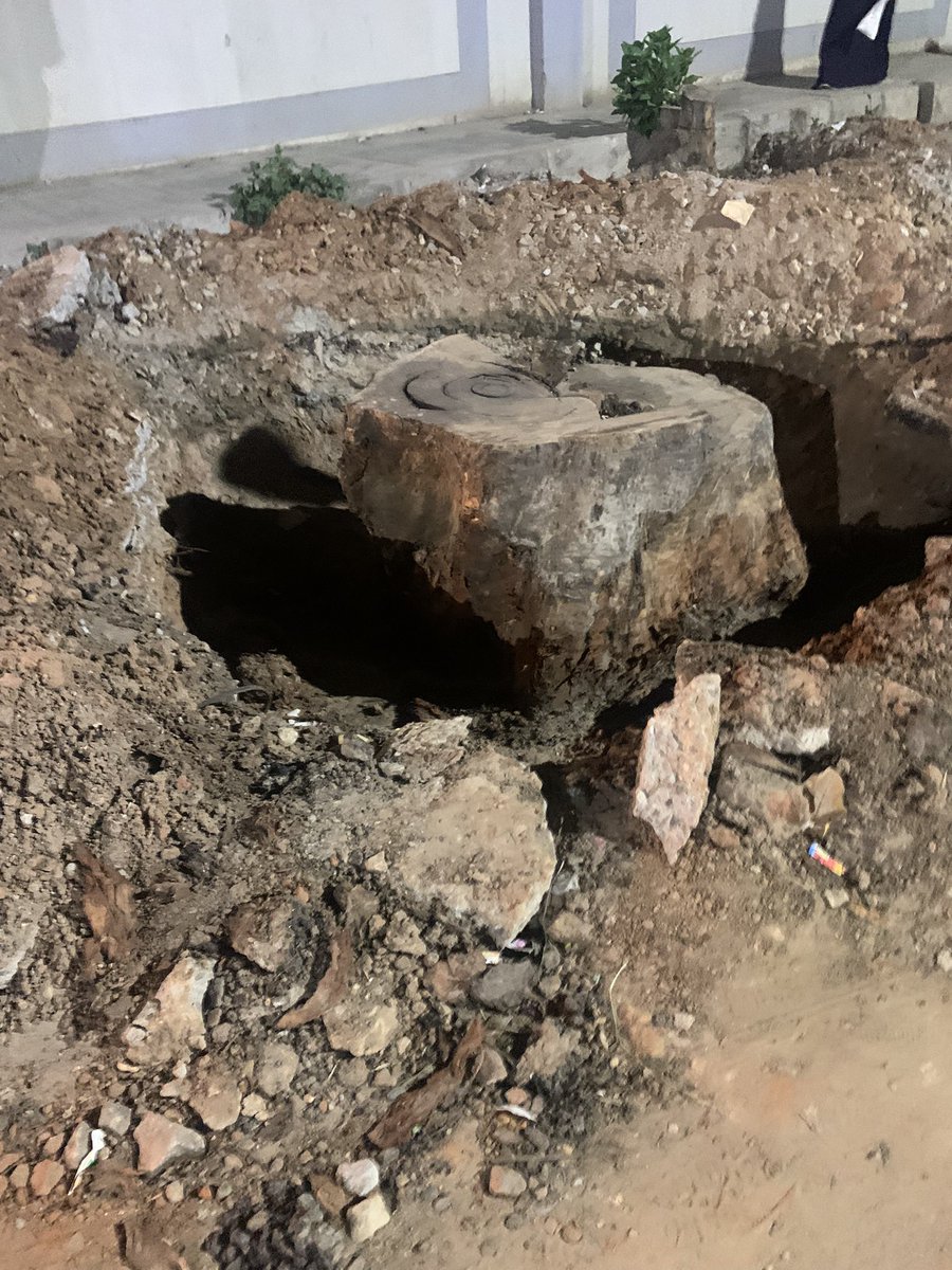 brtavva's tweet photo. After below post, work got initiated with making pits bigger &amp; few stumps cut, but not yet cleared. Not sure when work will start other stumps beyond DMart till level crossing. Hopeful that it gets closed next 2 weeks. 

#carmelaram #RoadSafety 
@carmelaramunite @MTF_Mobility https://t.co/BPcqZUyDyq