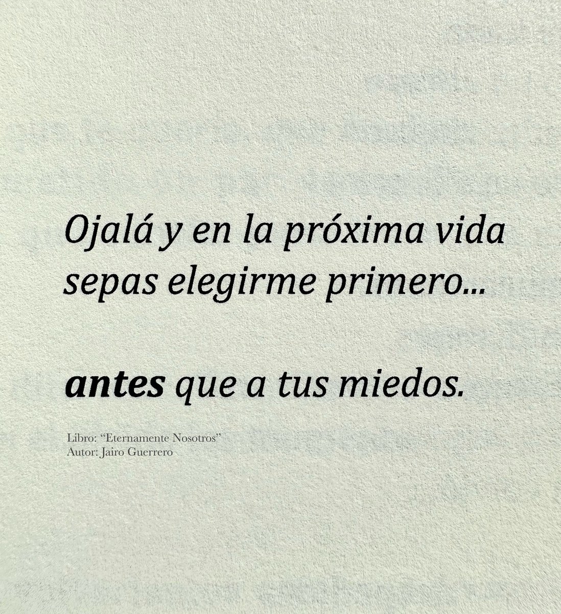 JaiiWriter's tweet photo. Libro: “Eternamente Nosotros” 📗 https://t.co/8DFU8PguJn