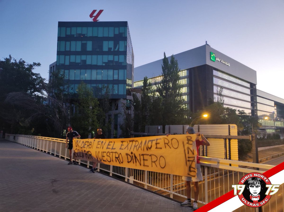 birisoficial's tweet photo. El derbi sevillano es de SEVILLA. De sus barrios, sus calles, su gente, sus aficiones.

Nos oponemos a la mercantilización del mismo, como si de un Madrid-Barça se tratase, para que alguno se llene la cartera.

Un derbi sin SEVILLA no es un derbi: @SevillaFC @RealBetis @LaLiga https://t.co/JqpSEZw0U6