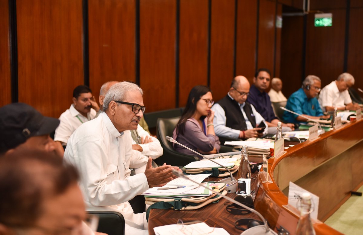 Chaired the Parliamentary Consultative Committee meeting of @moefcc on 75 Ramsar sites @ 75. Shared the steps taken by the Centre, under PM Shri @narendramodi, for wetland protection and conservation. Also discussed India's feat of getting 75 sites designated as Ramsar sites.