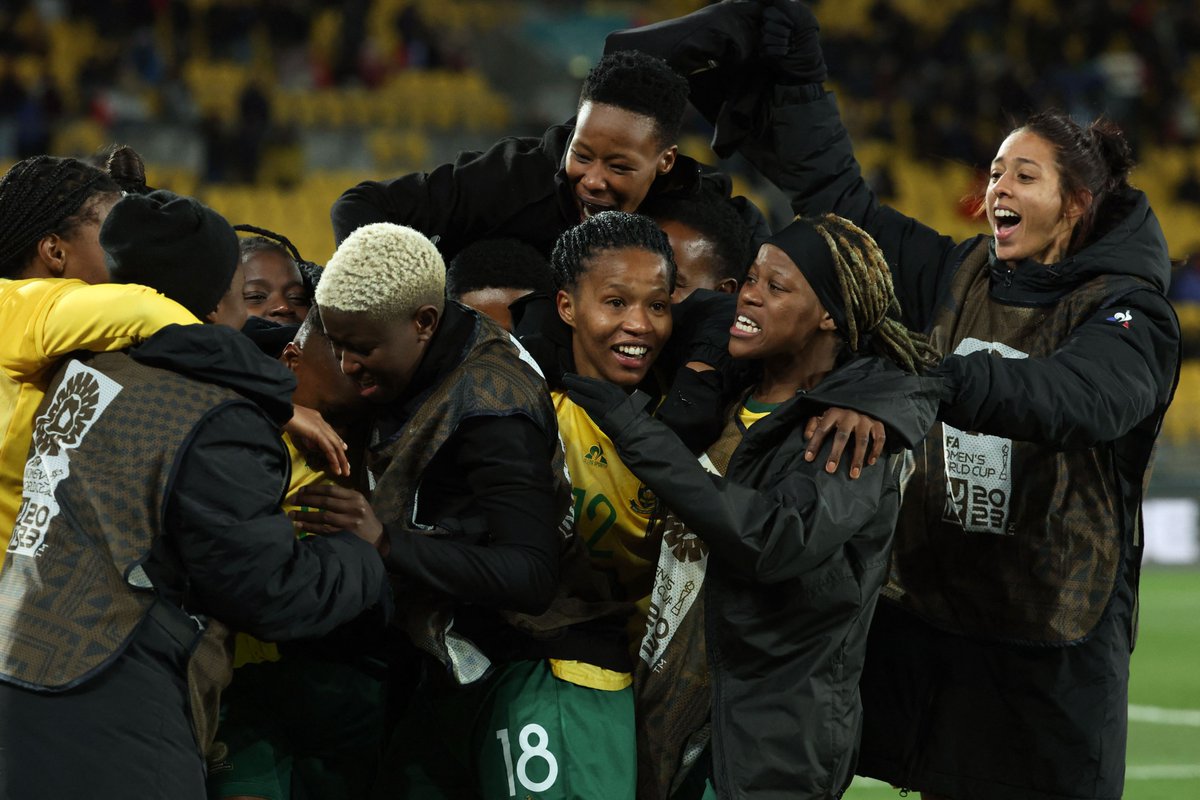 What a moment for <a href="/Banyana_Banyana/">Sasol Banyana Banyana</a> 🇿🇦

A first-ever #FIFAWWC win secures them a place in the knockout stages for the first time 👏