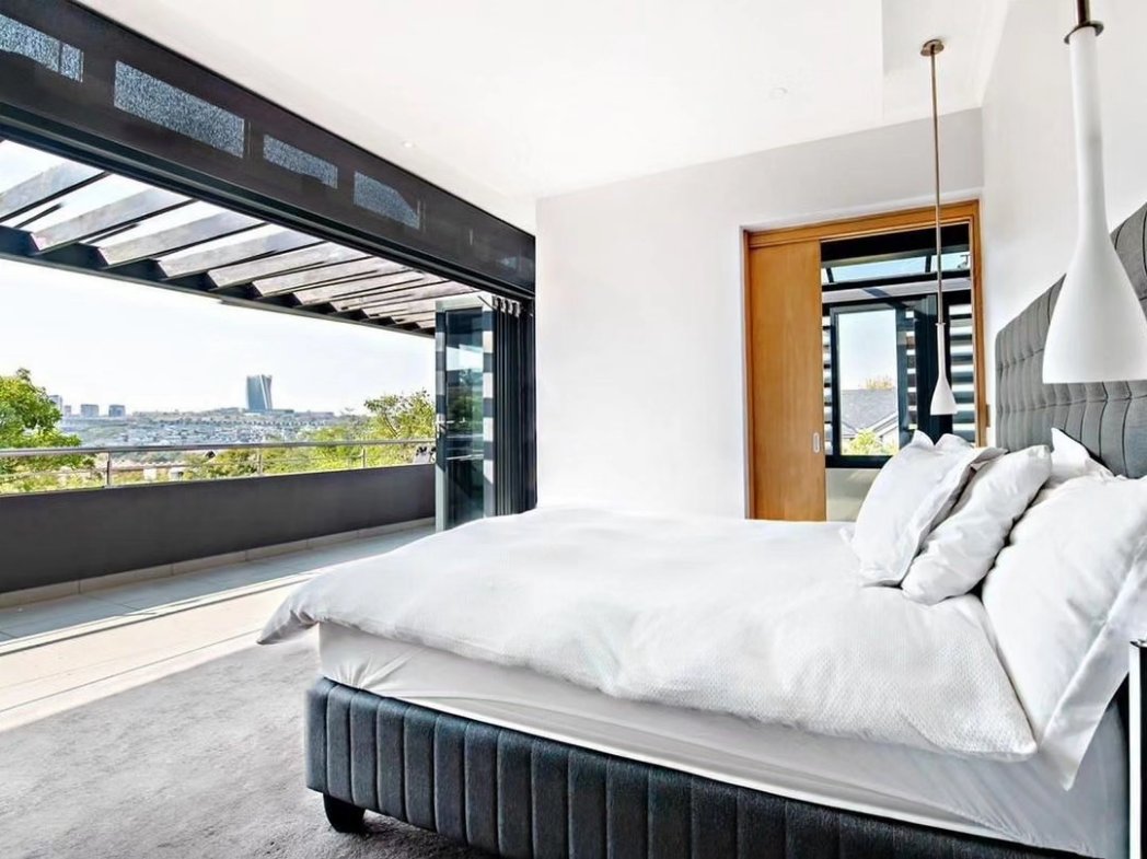LwpProperties's tweet photo. WATERFALL WONDER 
🏠🤩❤️

https://t.co/ZaCHrQtMjX

#dreamhouses #picoftheday #modernhomes #millionairehomes #beautifulhouse #housedesign #realestatephotography #luxuryrealestate #moderndesign #beautifulhome #architecture #realestatesouthafrica #luxurylifestyle #beyondthesale #lwp https://t.co/ZpeMXaSMaV