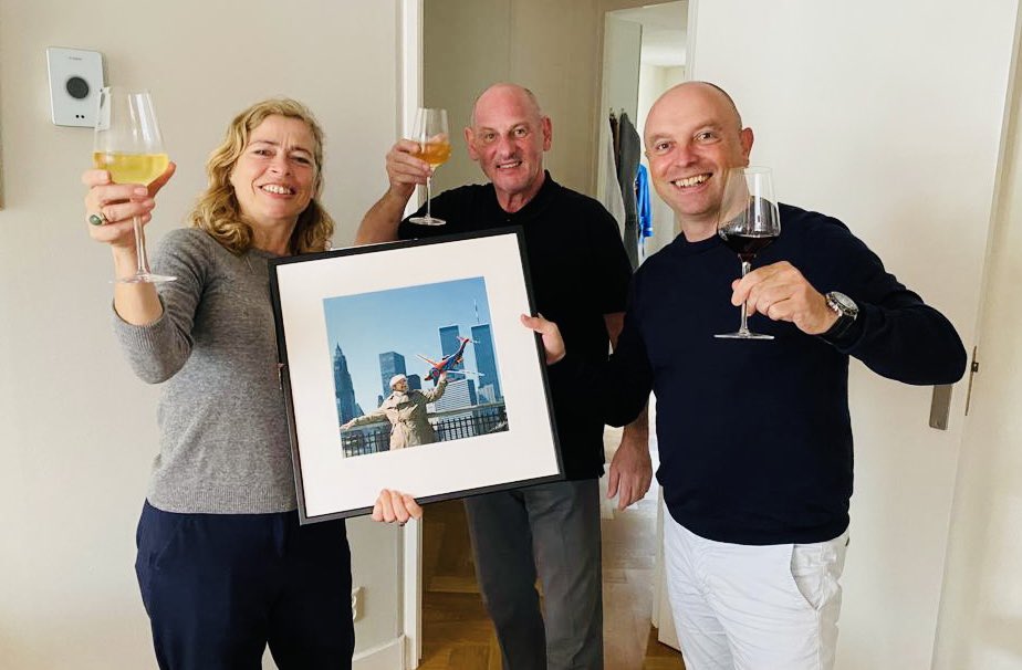 Jordisoeters's tweet photo. De eerste veiling foto die wordt opgehaald🥂👊
Proost op het het goede doel.
Meerdere veilingen onderweg.
@margotjanse 
Teller staat op : 260💶 https://t.co/7mZcMiYZ3v
