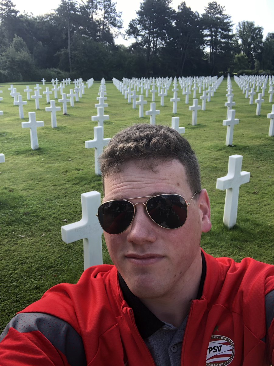 MaxdeKok1913's tweet photo. Amerikaanse begraafplaats zeer indrukwekkend 

#Normandie #americancemetary #summer2023 https://t.co/oqceLB2zD2