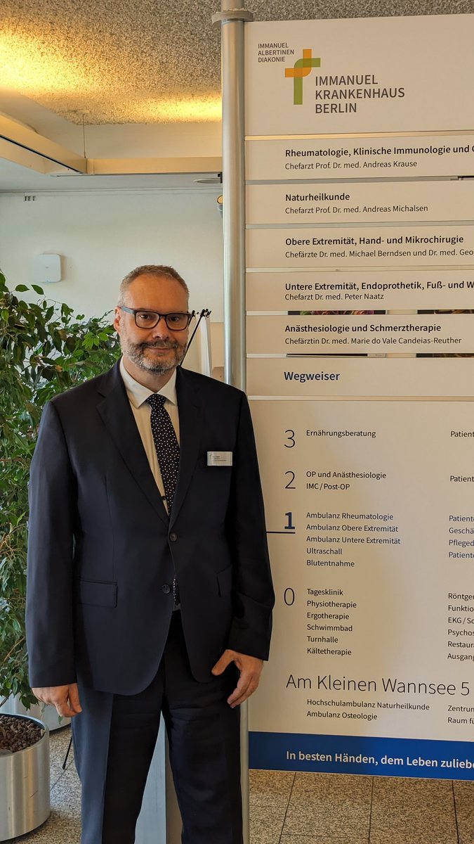 In der Kältekammer des Immanuel Krankenhaus Berlin finden jährlich 1500 Rheuma- und Schmerzpatienten mit 15000 Anwendungen Linderung.
@andaschu <a href="/DiakonieBerlin/">DiakonieBerlinBrandenburg</a> @CzyIna @IADiakonie