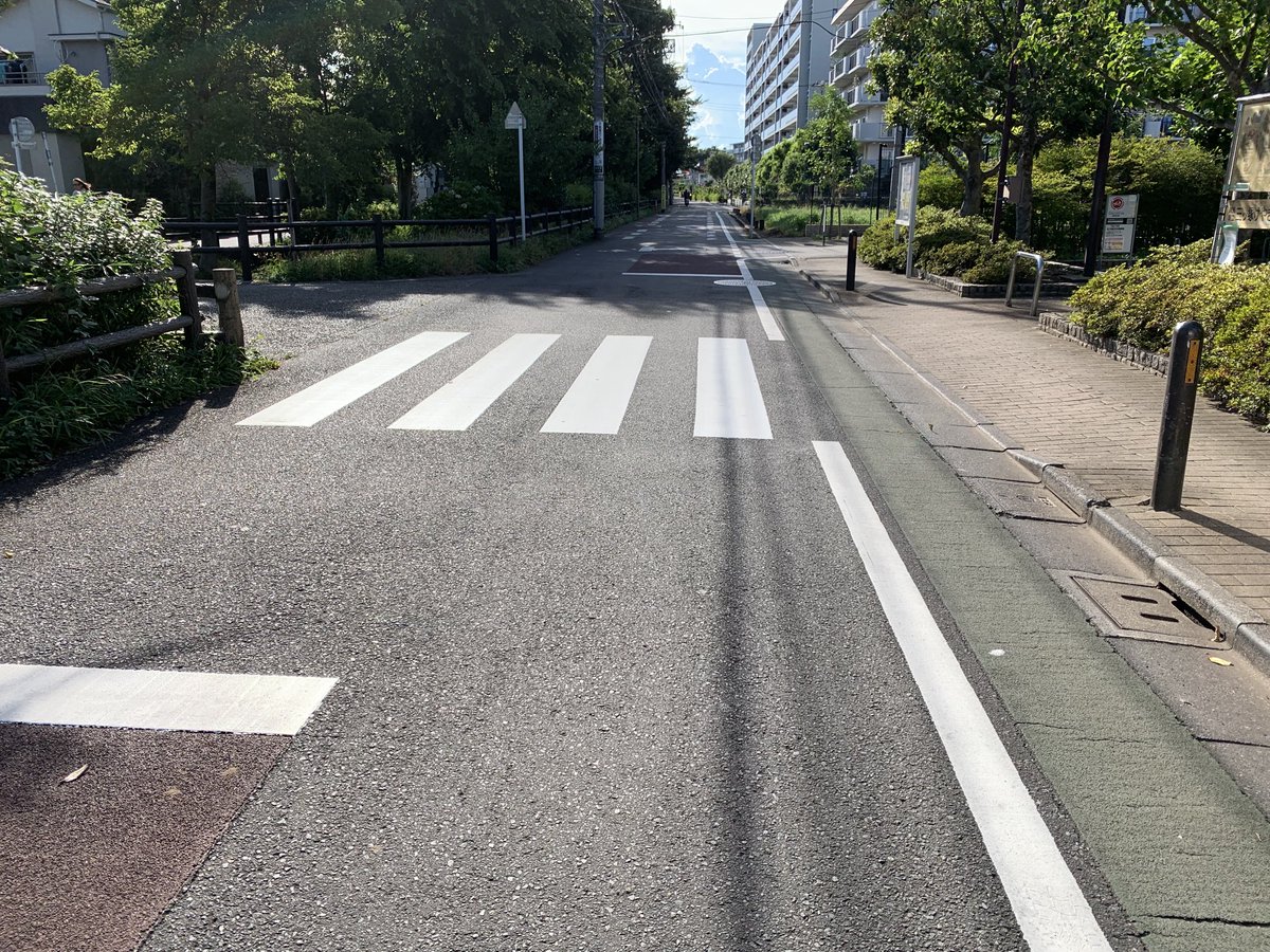 yyoshiy's tweet photo. ご要望をいただいていた通学路でもある消えかけていた横断歩道の塗り直しが完了‼️3箇所確認‼️😊😊 https://t.co/LnG79oILJH