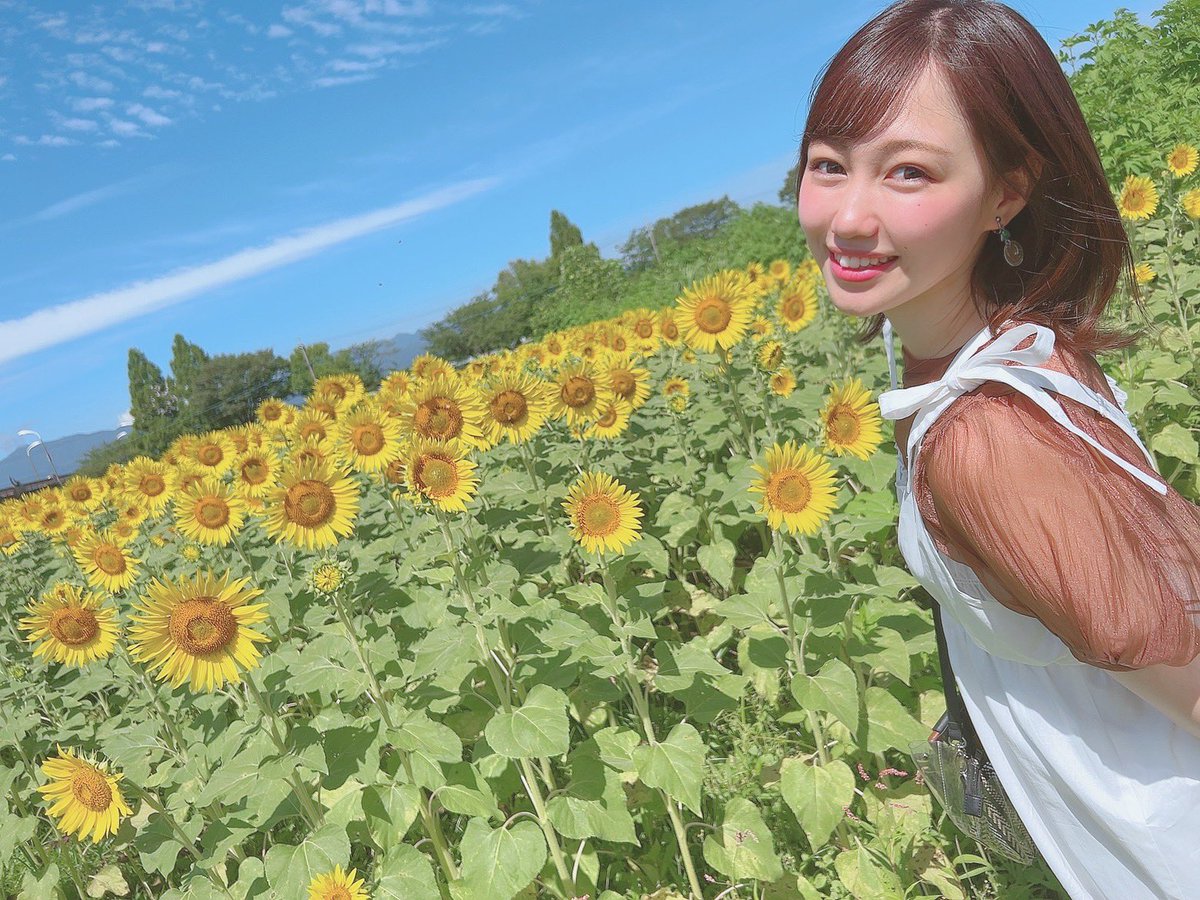 yoshida_aina's tweet photo. あっという間に8月だー🌻
最近暑すぎてちょっぴり夏バテ気味だけど
免疫力が下がらないように食トレ頑張ってます💪笑
皆さんも暑さに負けずに今���も頑張っていきましょー✨ https://t.co/klm62G0c1H