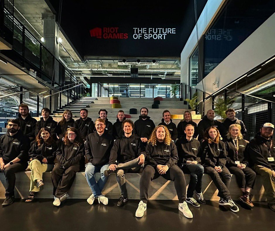 GRAVITY MEDIA tweet media