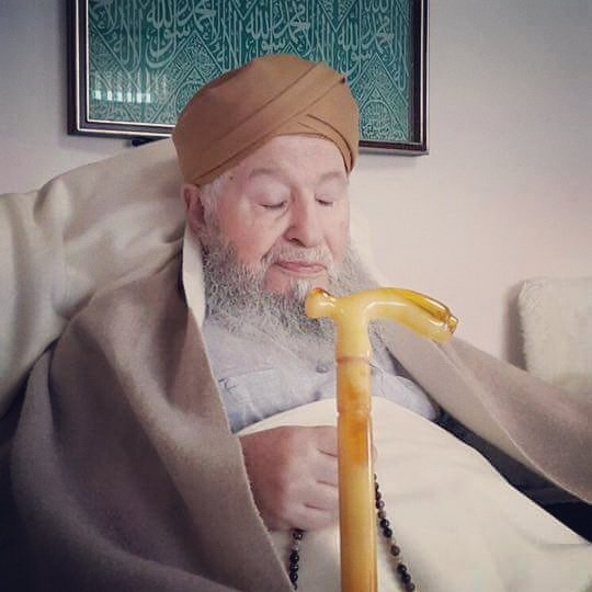 Allâh’ın kapısını beklemek farzdır, O’nun kapısını terketmek haramdır.