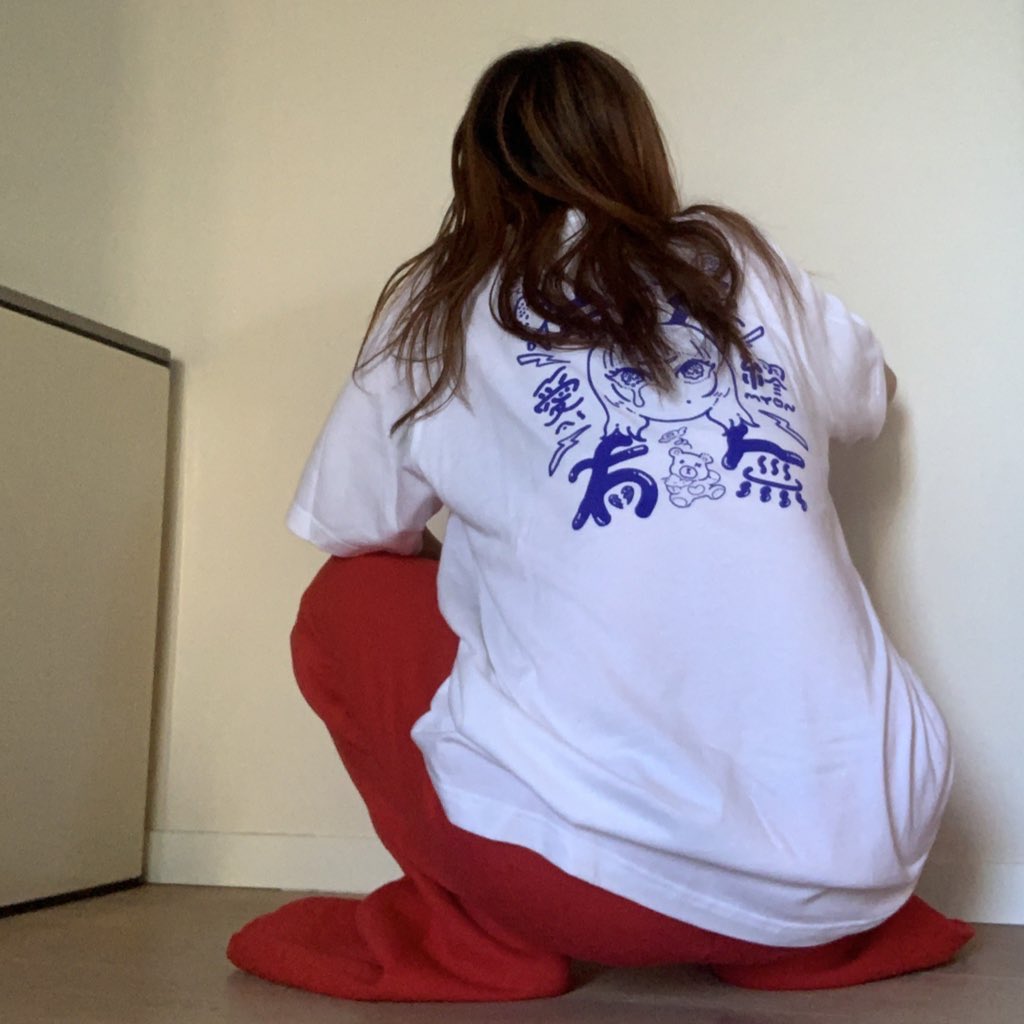 あいみょん　tシャツ　夏フェス 夏フェス楽しみ。あちそ〜。 来てね、着てね〜🍦🧸🧠🎈🥛