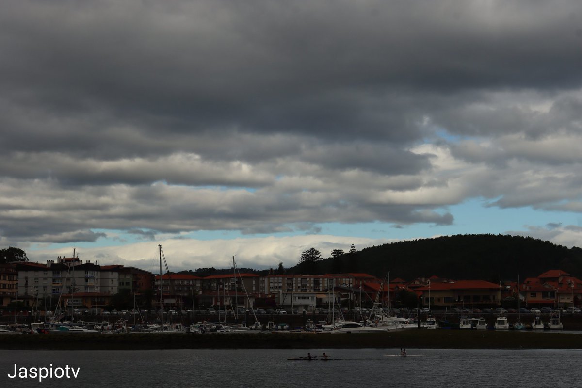 El tiempo que hace hoy desde #Ribadesella de #Asturias es así hoy por la mañana