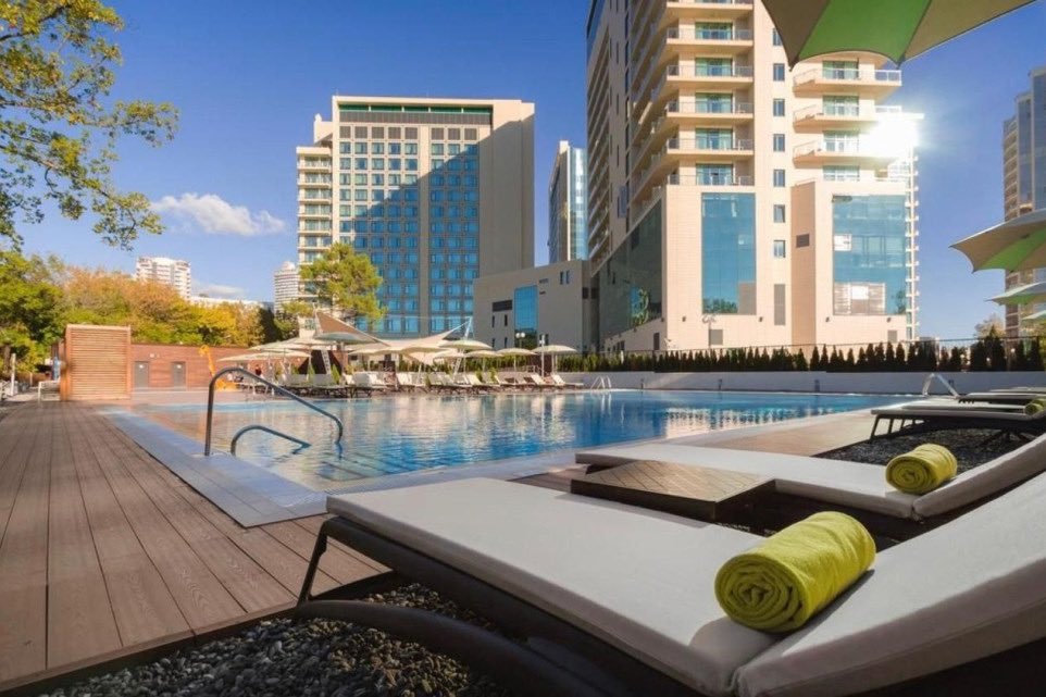 RealtyMetropole's tweet photo. Принят закон о возврате НДС на апартаменты. Сослались на сниженную стоимость данного вида недвижимости по отношению с квартирам. Это делает стоимость курортной недвижимости на порядок дороже. 
Зачем? Для чего? И что из этого получится? https://t.co/02yw1UVd1i