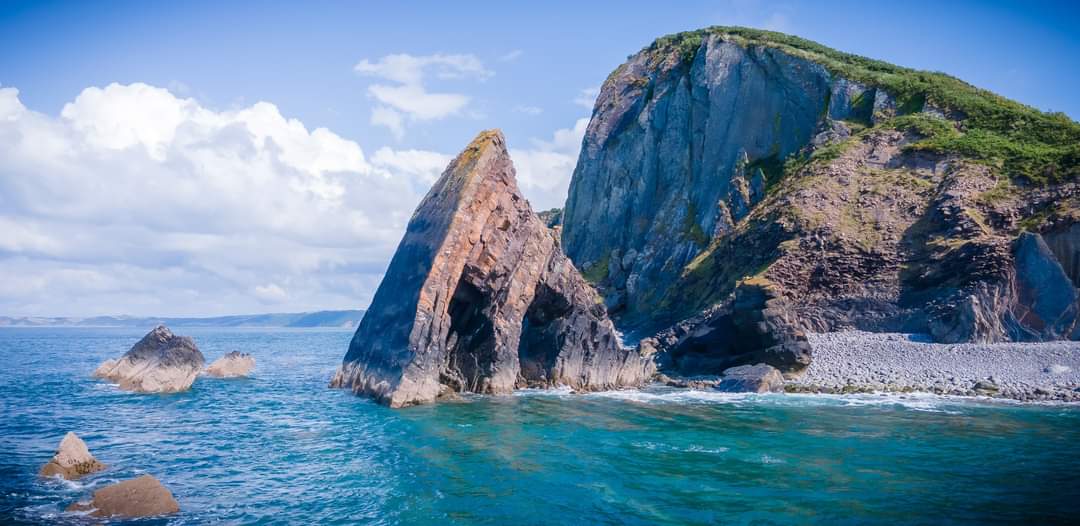 Guts_57U_SEUK's tweet photo. Finally going through my holiday photos. For starters, here's a few from the drone. More to come later... How exciting for you all. #devon #blackchurch_rock #geology #swcoast #holiday #dji #uav #dronephotography #appicoftheweek #aerial #englishcoast https://t.co/x1gBtcgNVQ