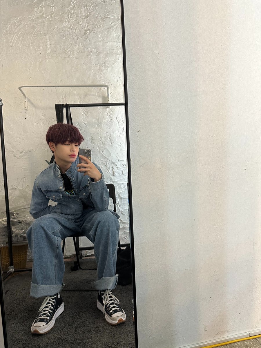 xikers_official's tweet photo. [#예찬] 싸이커스 많관부🎸😎
#xikers #싸이커스 https://t.co/SYD1ddLnhV