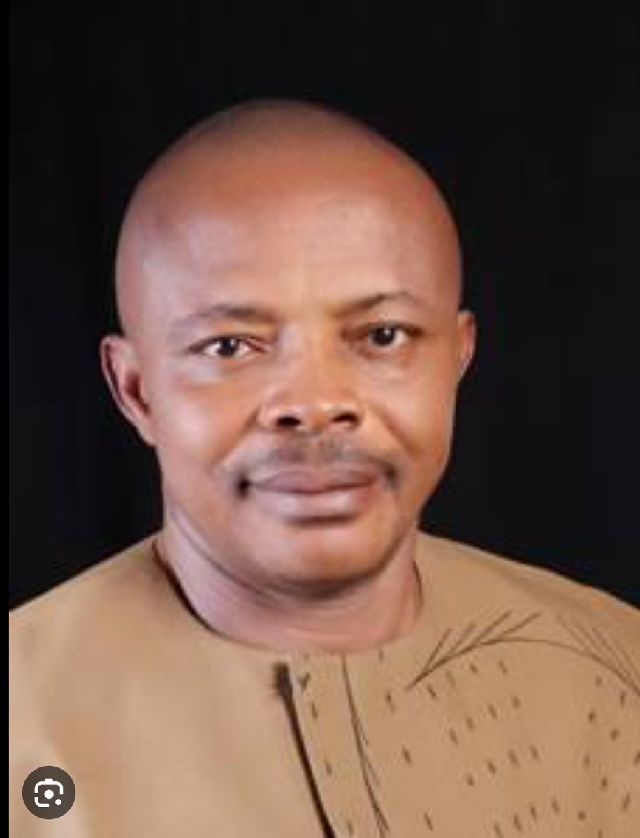 adeosunm's tweet photo. 💥 Ajaero is a Scam like his Principal:

- Ajaero didn't speak against Emefiele's Naira Swap Policy despite its hardship on Nigerians.

- Ajaero didn't declare a Strike Or Protest against Naira Scarcity.

- Suddenly Ajaero claims to love Nigerians because of the Subsidy Removal😀 https://t.co/ujiX9Ow6EK