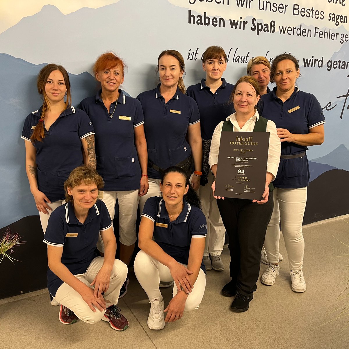 HotelHoeflehner's tweet photo. Wir sind alle begeistert über die hervorragende Auszeichnung vom Falstaff Hotelguide! Vielen Dank für diese 𝗳𝗮𝗻𝘁𝗮𝘀𝘁𝗶𝘀𝗰𝗵𝗲 𝗕𝗲𝘄𝗲𝗿𝘁𝘂𝗻𝗴!

Wir fühlen uns 𝗴𝗲𝗲𝗵𝗿𝘁 und sind 𝗺𝗼𝘁𝗶𝘃𝗶𝗲𝗿𝘁, weiterhin unser Bestes zu geben!

#auszeichnung #höflehner #falstaff https://t.co/rIs2RU5Cf3