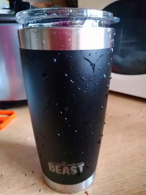 Jennife14435458's tweet photo. @DailyPicTheme2 My #FavouriteMug is my Beast mug as it keeps my cup of tea hot for hours ☕❤️❤️ #DailyPictureTheme https://t.co/kJSpHHnXbG