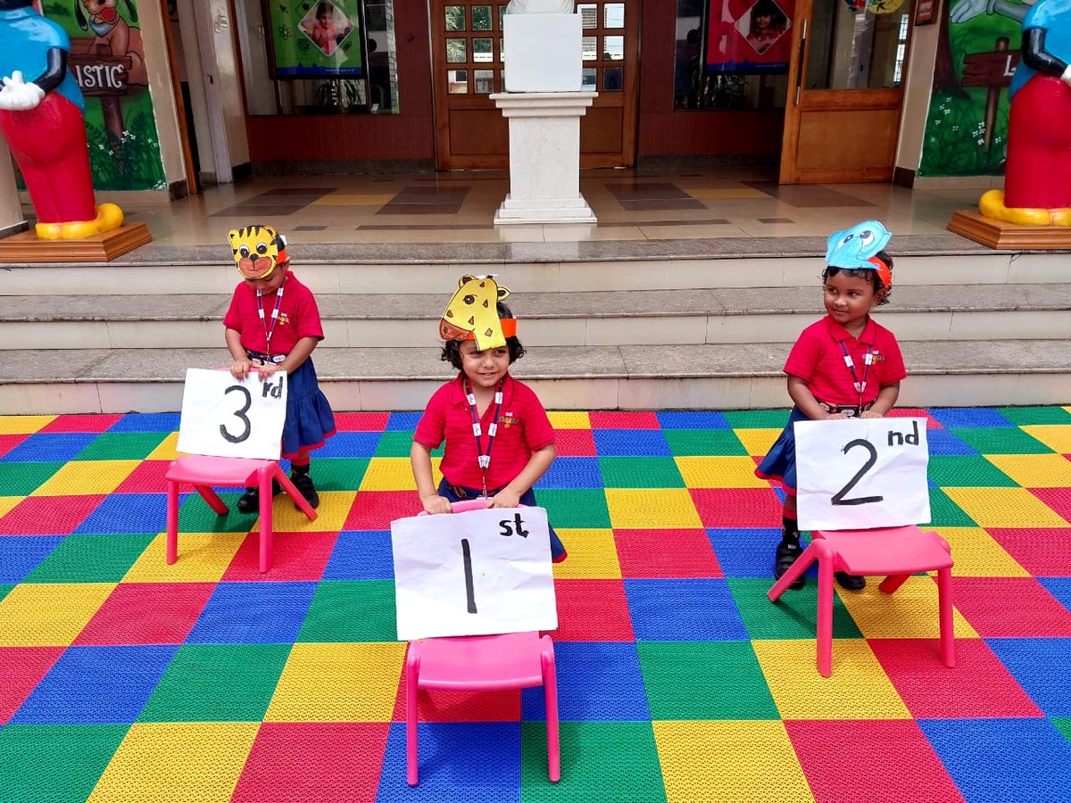 SAI_Edu_In's tweet image. Nursery students grasped Ordinal Numbers through storytelling and a race activity. Little SAIoneers enjoyed identifying objects&apos; positions in a sequence, making learning logical and fun.

#LogicalLearning #FunLearning #OrdinalNumbers #Storytelling #RaceActivity