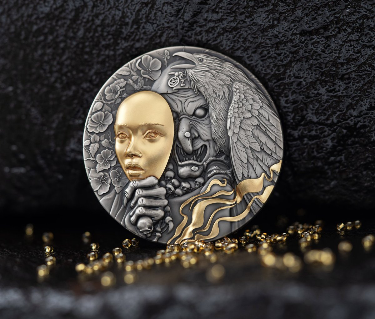TScoinCompany's tweet image. We are delighted to announce The Behind the Mask 2023 #2oz #niue collectible #silvercoin a unique work of numismatic art symbolizing the phenomenon of hypocrisy that permeates our modern society. 

Available for pre-order:
byt.lt/tsrMp