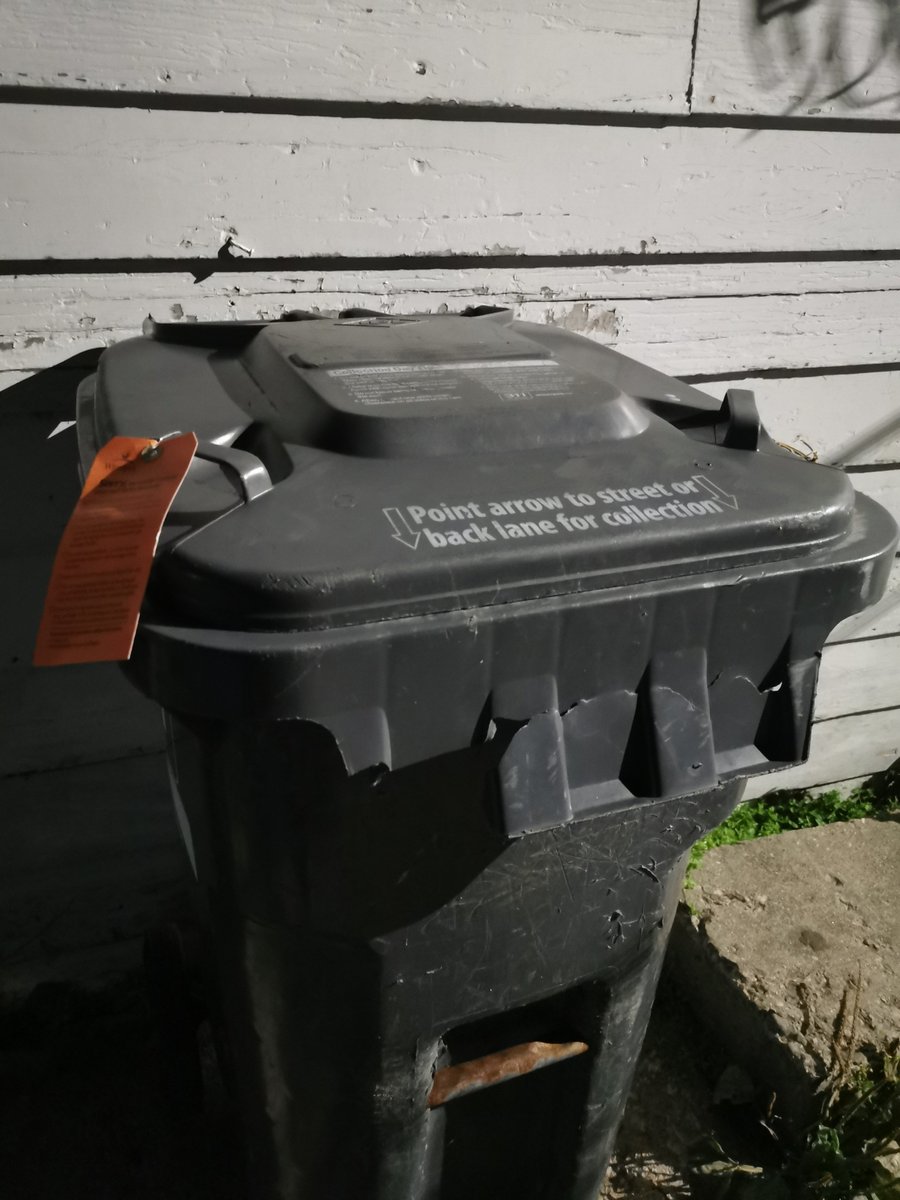 mrs_kay_bee's tweet photo. Uh, can someone explain how this it "too damaged" to empty?? This binn has been broken (by the garbage people btw) for years, and now these cracks are an issue? Wtf... https://t.co/O6AIqZy00a