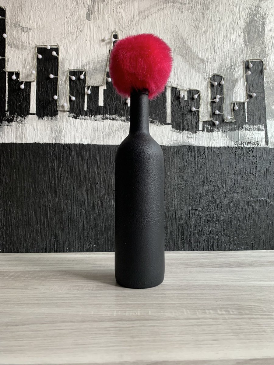 DJchomas's tweet photo. Botellas decorativas …. Q buen regalo !! A sus órdenes 😉 https://t.co/P9ylBPdbBG